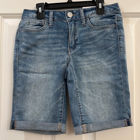 SO junior ladies Bermuda Jean shorts - Picture 1 of 4